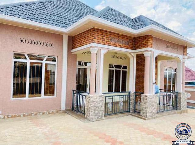 HAUSE FOR RENT IN KANOMBE