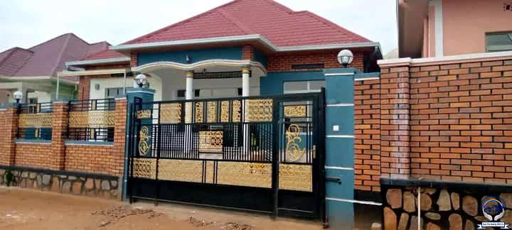 HOUSE FOR SALE AT KANOMBE